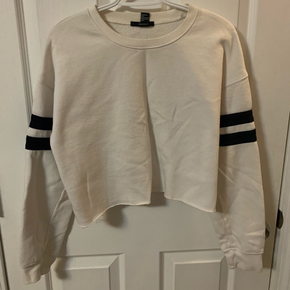 2 cropped tops for $20 - Picture 3 of 4